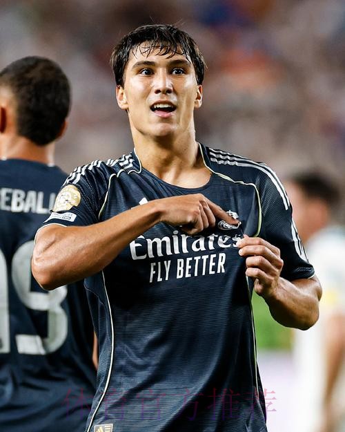 阿斯记者：莱万要求经纪人尝试接触皇马